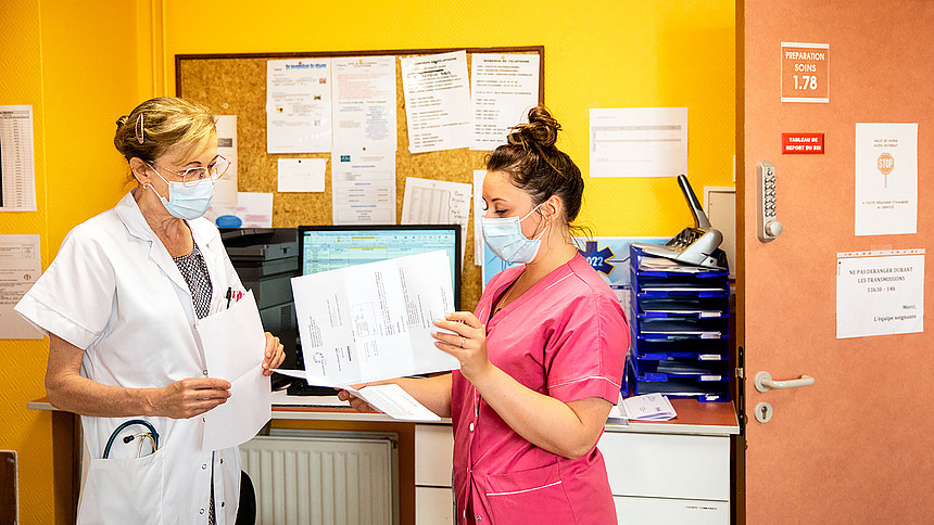Deux professionnelles Filieris, établissement de santé de Creutzwald