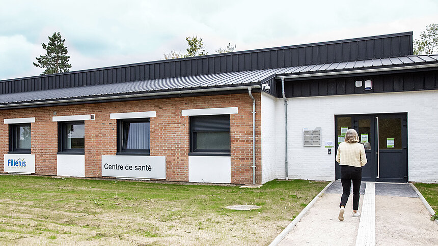 Une patiente entre dans le centre Filieris de Montigny-en-Ostrevent